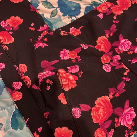 Victoria’s Secret PINK Sport leggings size Small 🌸Floral Print - Picture 6 of 7
